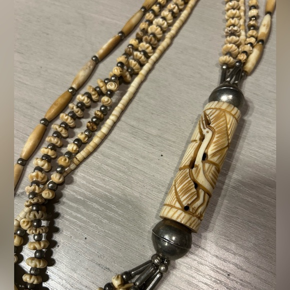 Gorgeous Necklace - Picture 2 of 4